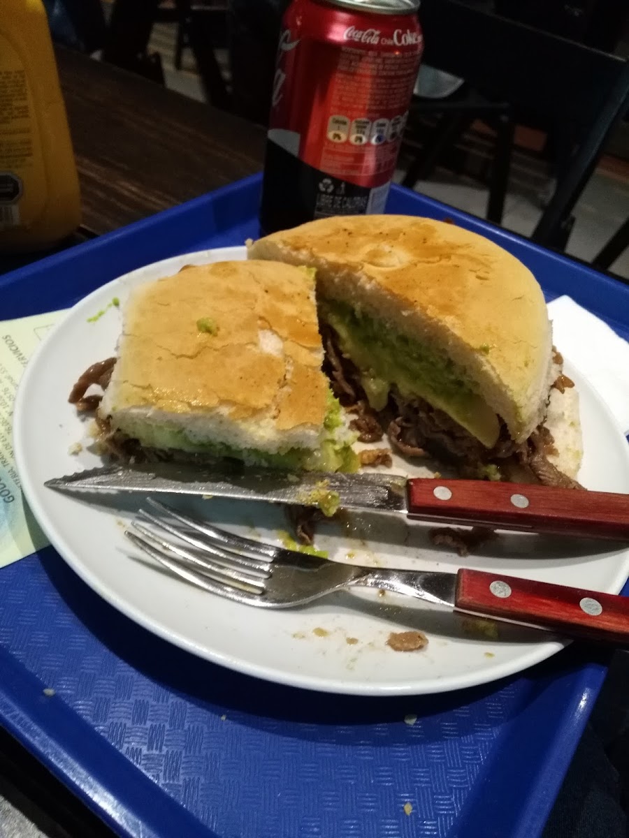 La Maestra Sanguchería-9